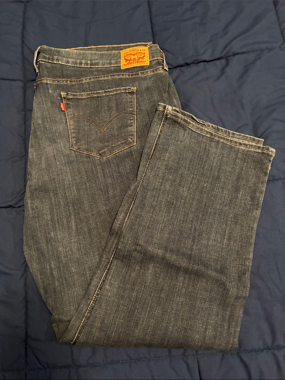 Levi's Women’s Navy Straight-Leg Jeans with Signature Patch